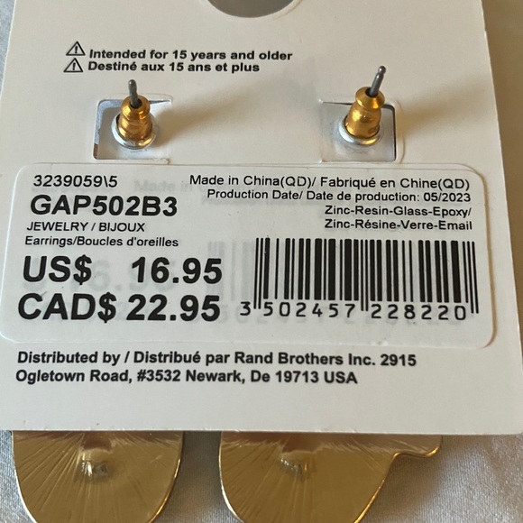 GAP: Green/Gold Tone Mitten  Earrings- Snowflakes- Christmas - Picture 4 of 13